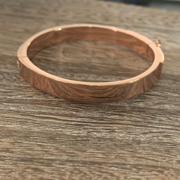 Stella & Dot Small Rebel Bangle Bracelet Rose Gold "You Do You" Quote Hinge NWOT - Picture 6 of 16
